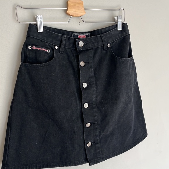 ๐ฐ3 for $40 ๐ฐ Vintage Denim Black Mini Skirt - Picture 1 of 6